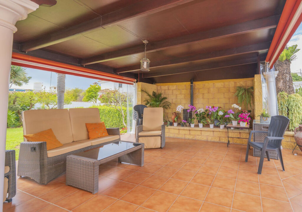 Detached Villa Las Chapas Málaga - image 22