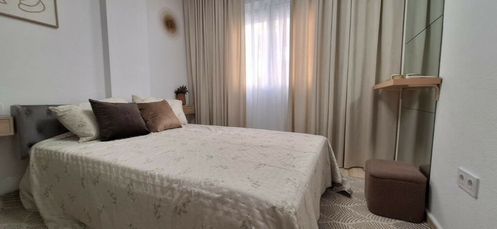 Middle Floor Apartment Torrevieja Alicante - image 21