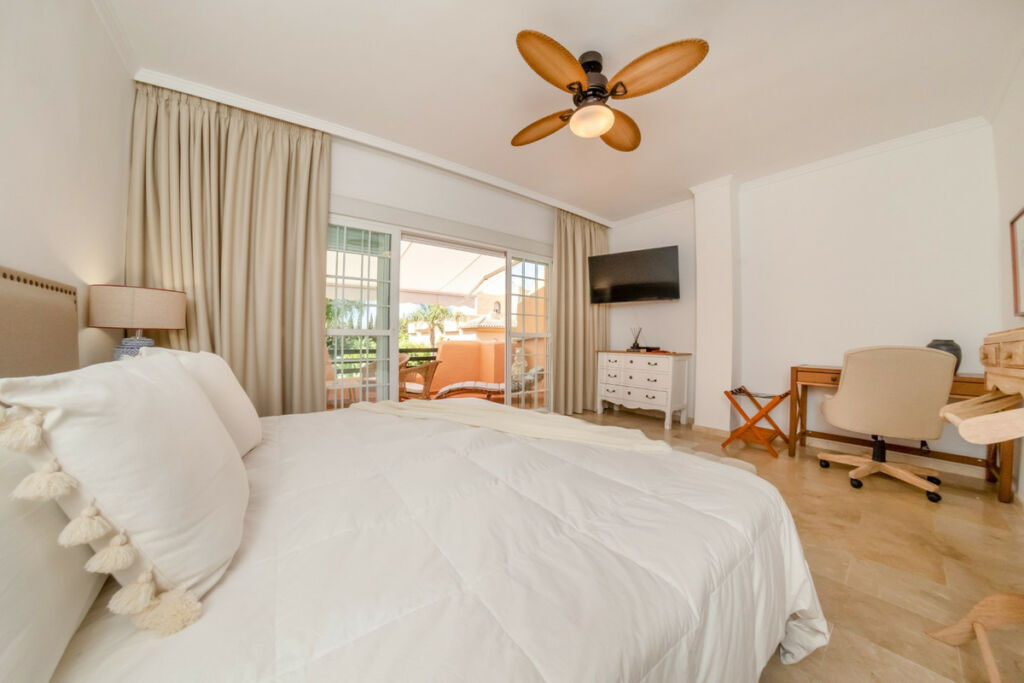 Townhouse The Golden Mile Málaga - image 22