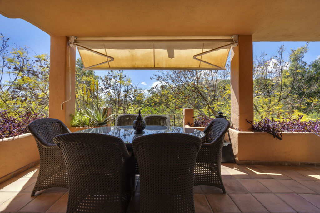 Middle Floor Apartment Marbella Málaga - image 3