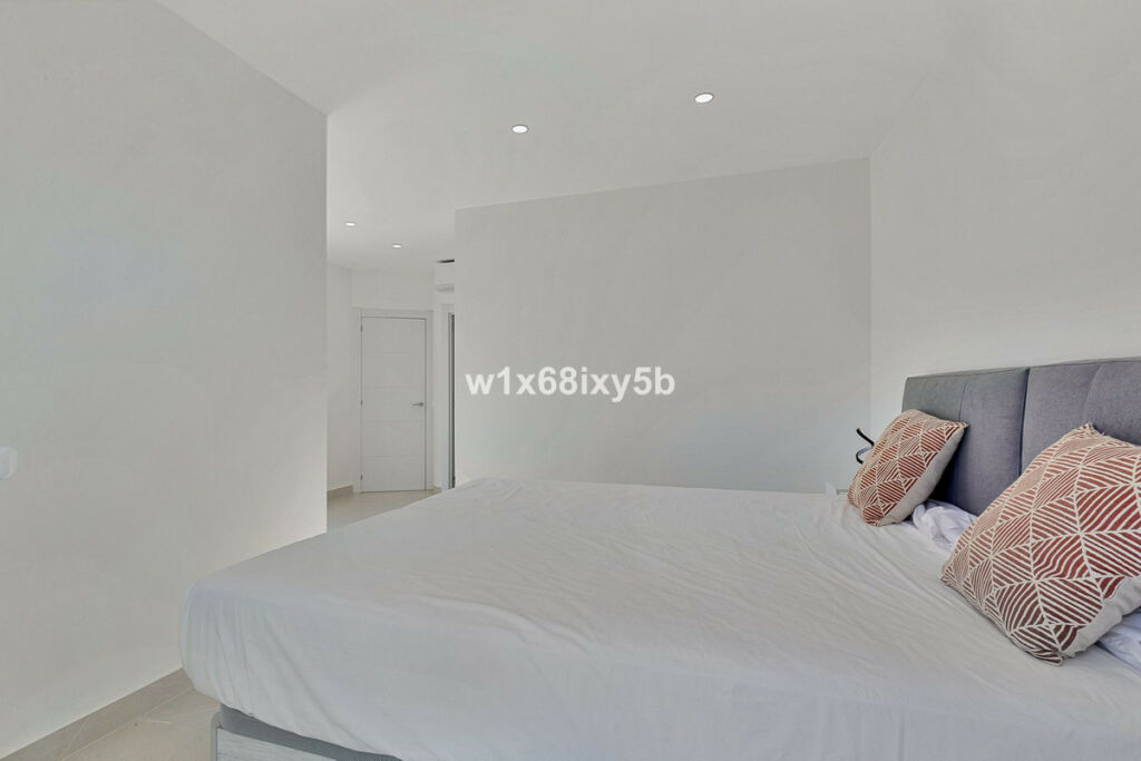Detached Villa San Pedro de Alcántara Málaga - image 22