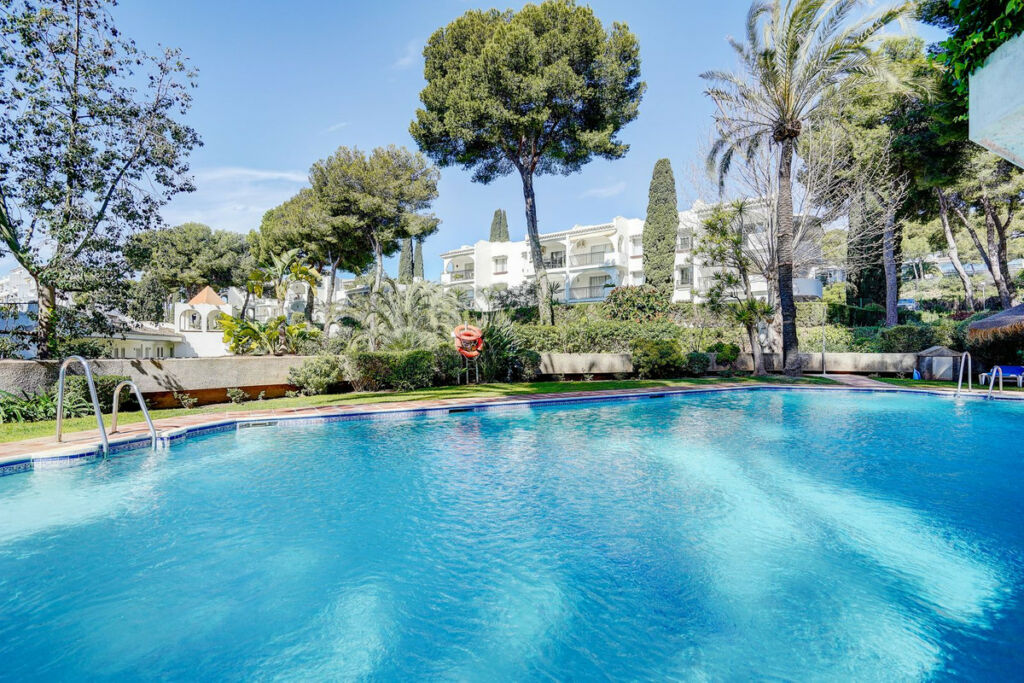 Semi-Detached House Miraflores Málaga - image 22