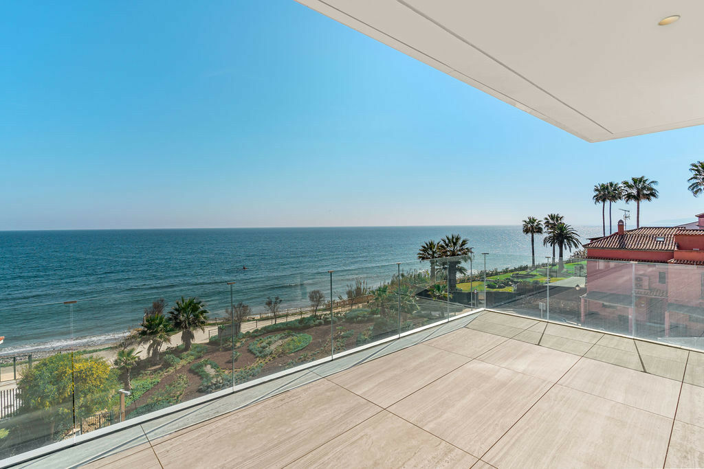 Penthouse Duplex Estepona Málaga - image 22