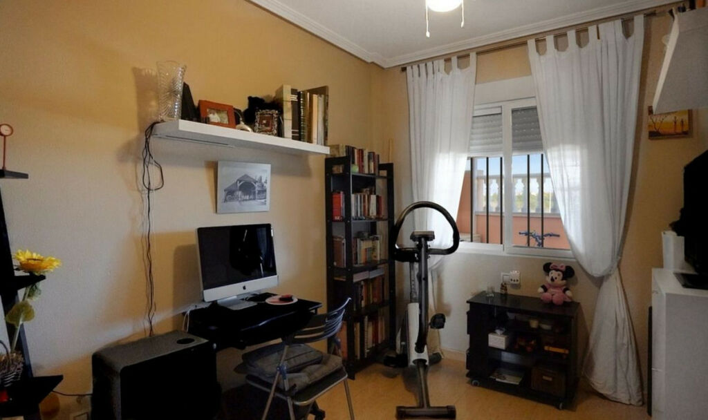 Townhouse Torrevieja Alicante - image 23