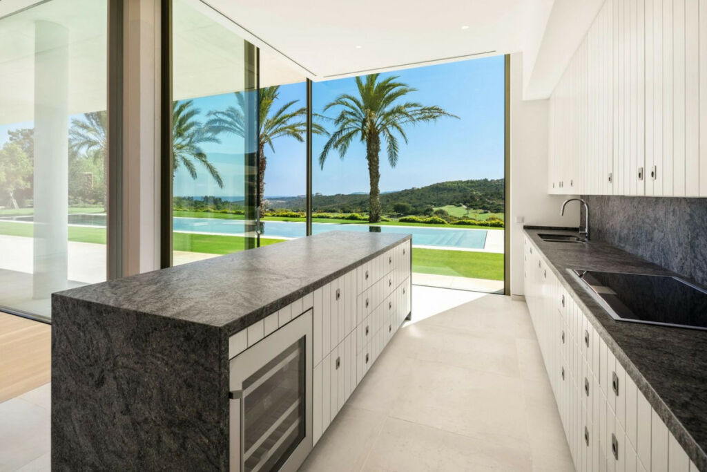 Detached Villa Casares Málaga - image 11