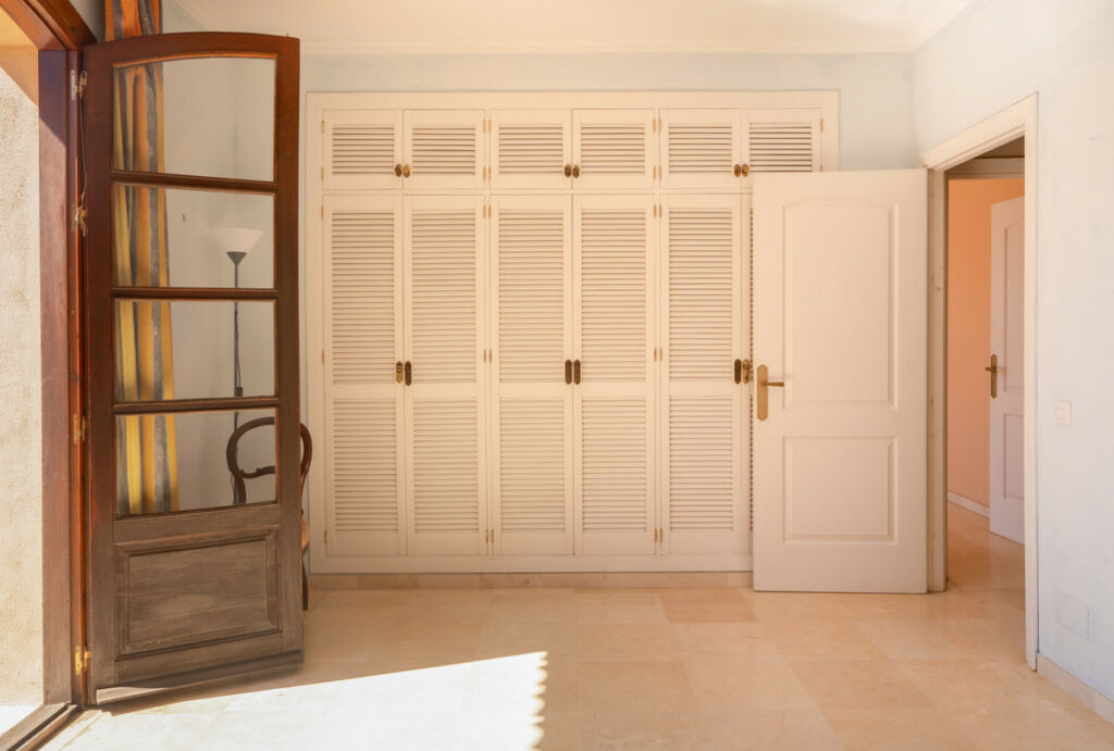 Detached Villa Estepona Málaga - image 21