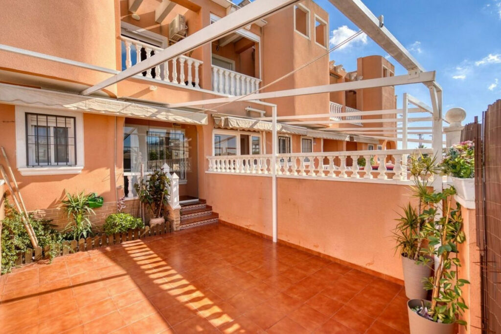 Townhouse Torrevieja Alicante - image 22
