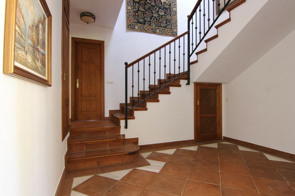 Detached Villa Guadalmina Baja Málaga - image 23