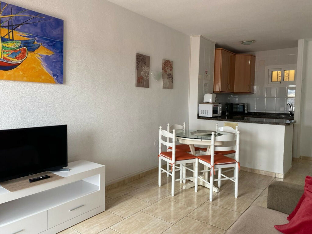 Middle Floor Apartment Benalmadena Málaga - image 11
