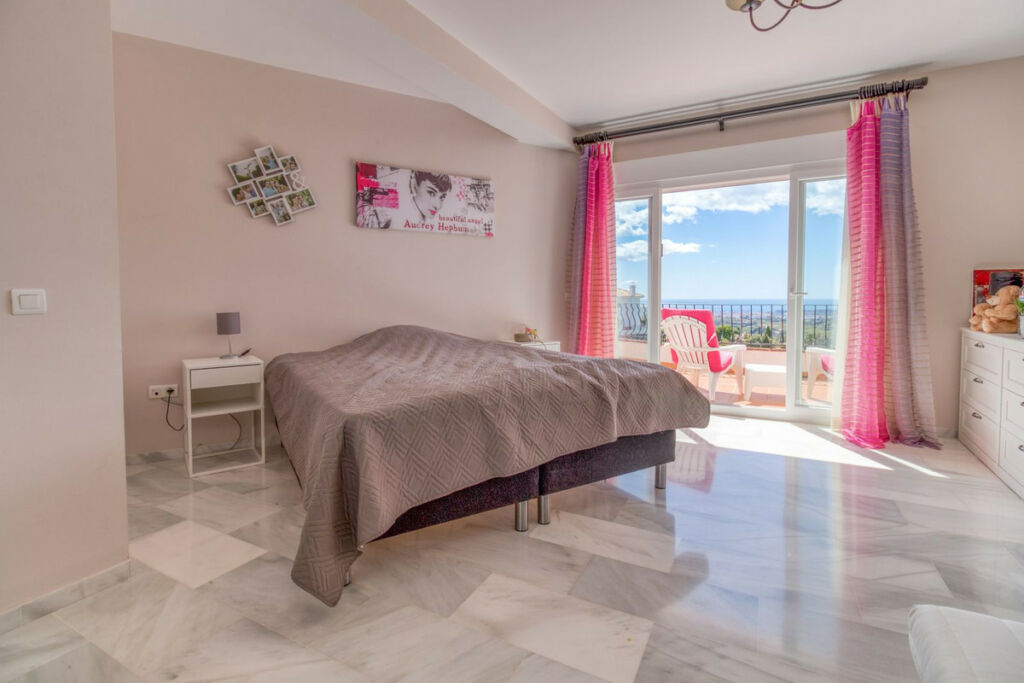 Detached Villa Mijas Málaga - image 22