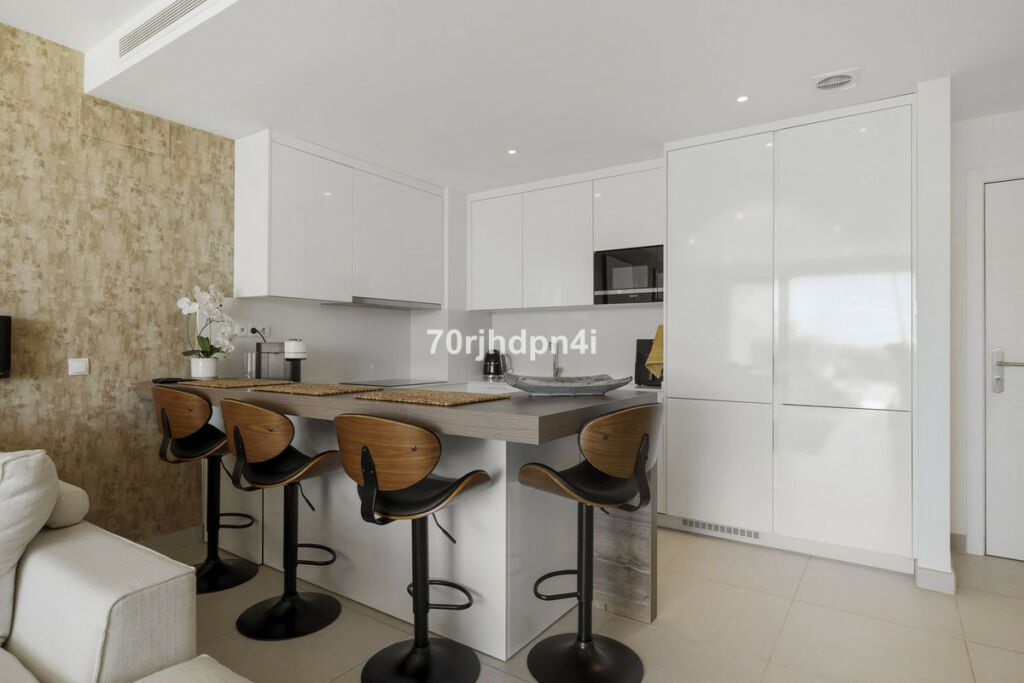 Middle Floor Apartment Estepona Málaga - image 23
