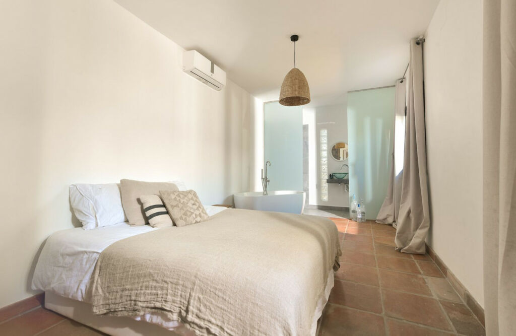 Detached Villa Hacienda Las Chapas Málaga - image 23