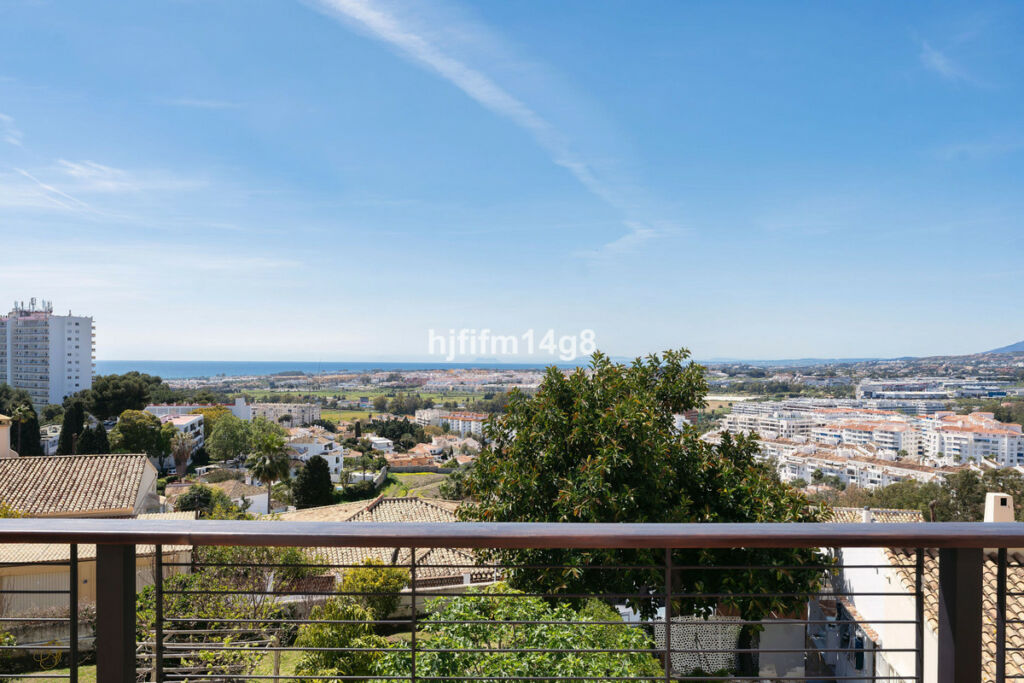 Detached Villa Nueva Andalucía Málaga - image 23