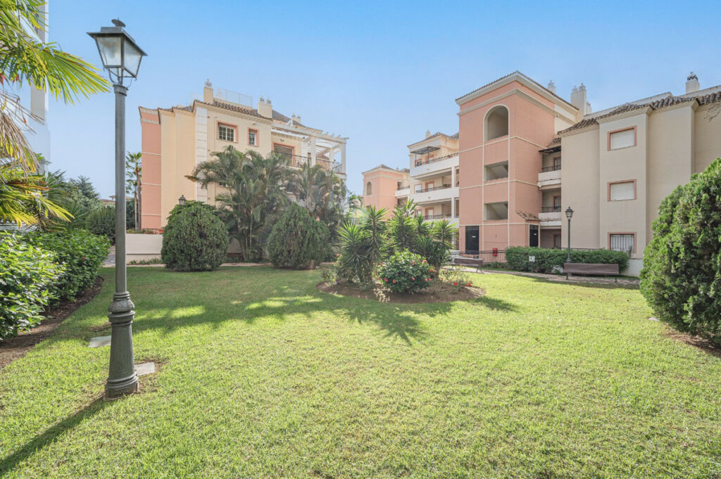 Ground Floor Apartment Nueva Andalucía Málaga - image 22