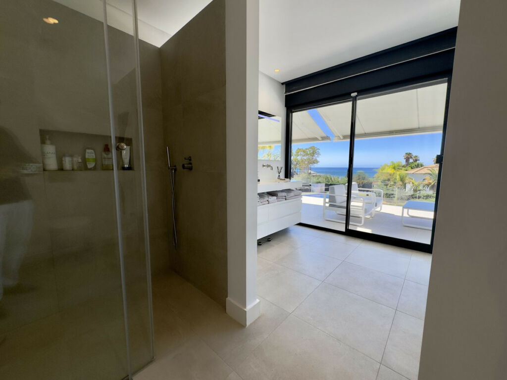 Detached Villa Los Monteros Málaga - image 23
