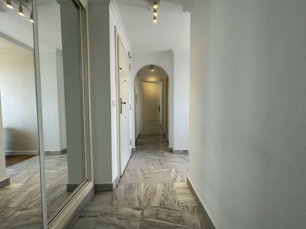 Penthouse Nueva Andalucía Málaga - image 24