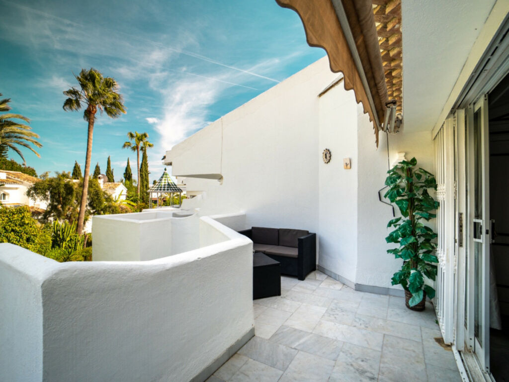 Townhouse Sierra Blanca Málaga - image 24