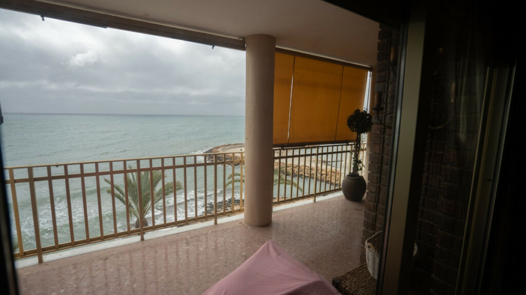 Middle Floor Apartment Torrevieja Alicante - image 24
