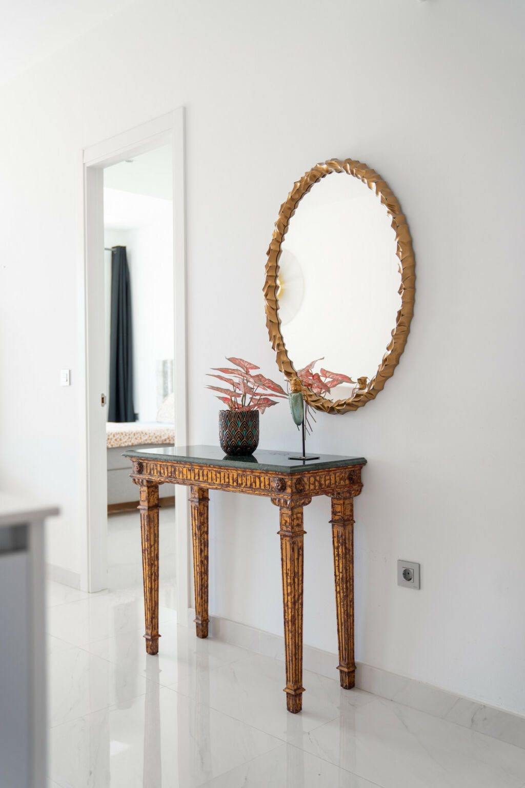 Middle Floor Apartment Estepona Málaga - image 7