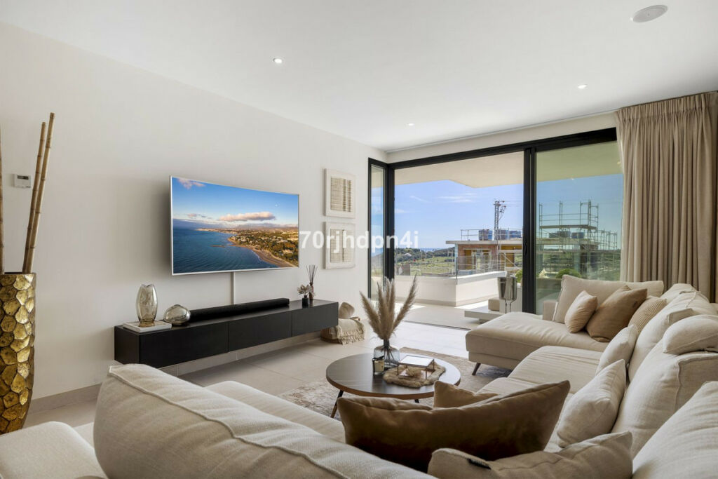Middle Floor Apartment Estepona Málaga - image 24