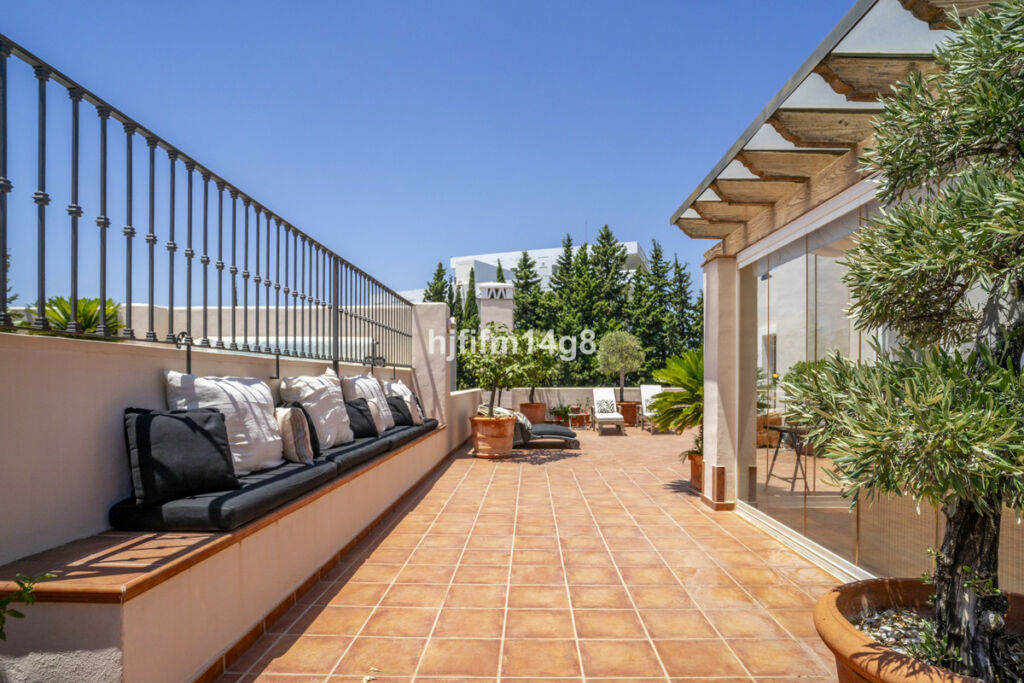 Penthouse Duplex Estepona Málaga - image 24