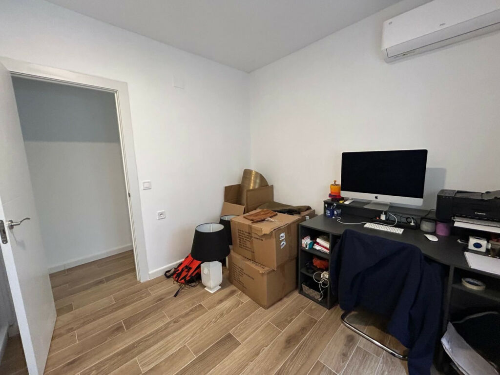 Middle Floor Apartment Alicante City Alicante - image 24