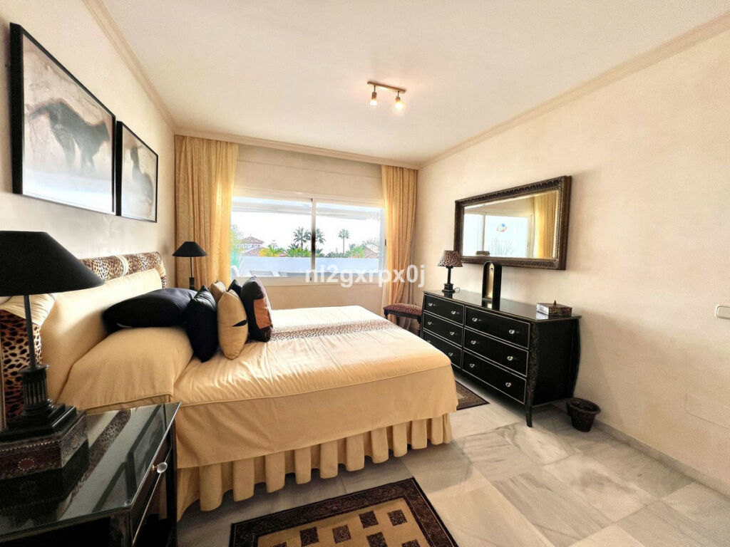 Middle Floor Apartment Bahía de Marbella Málaga - image 29