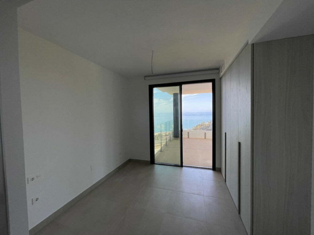 Middle Floor Apartment Carvajal Málaga - image 24