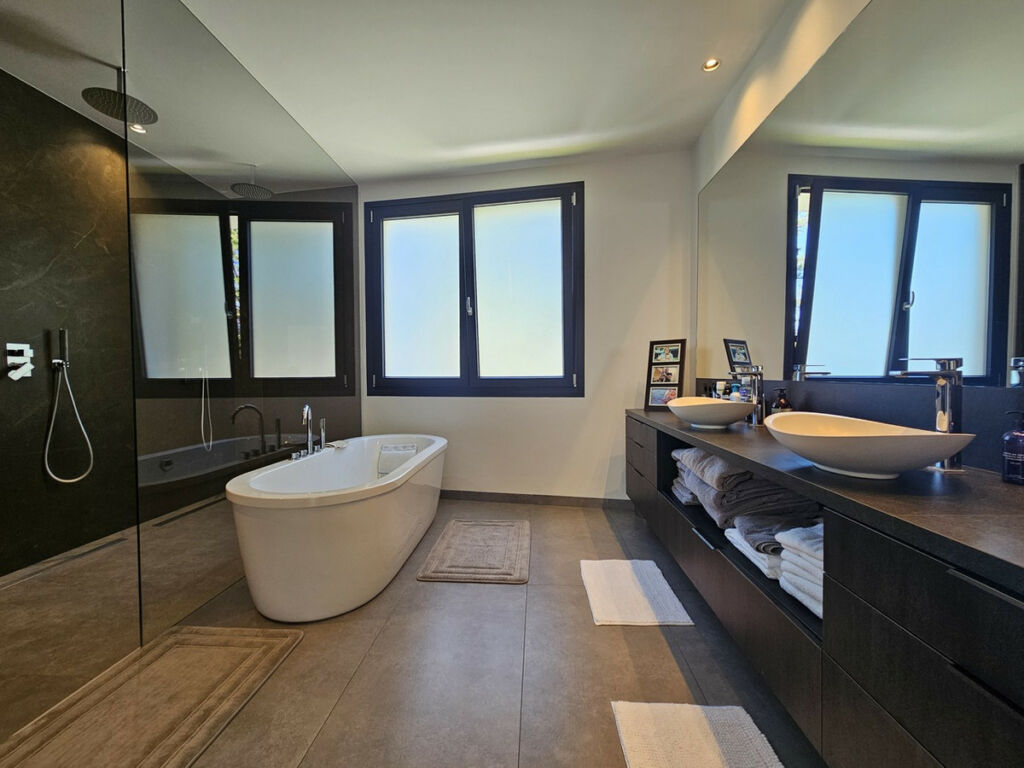 Detached Villa Cabo Roig Alicante - image 27
