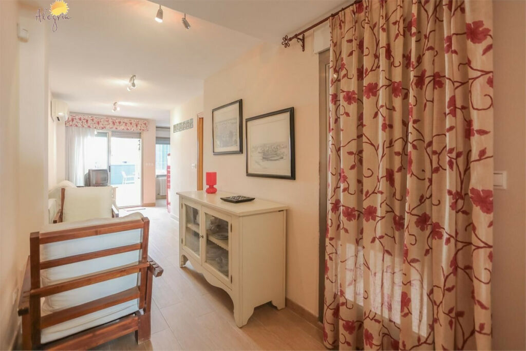 Middle Floor Apartment Torrevieja Alicante - image 21