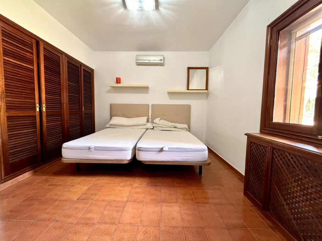 Detached Villa La Nucia Alicante - image 24