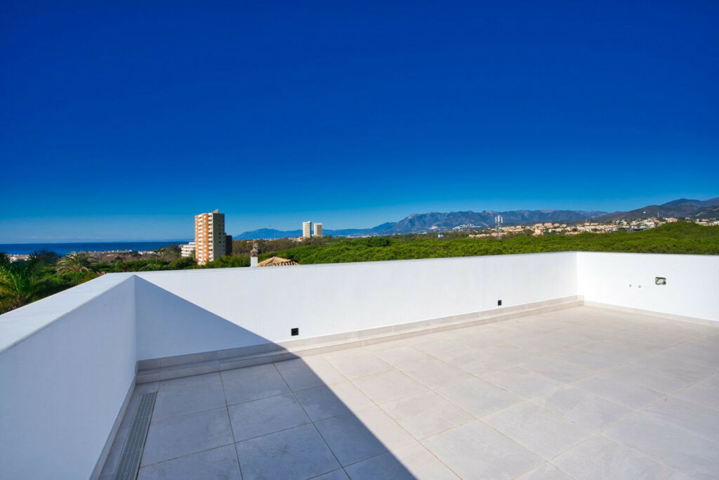 Detached Villa Marbesa Málaga - image 24