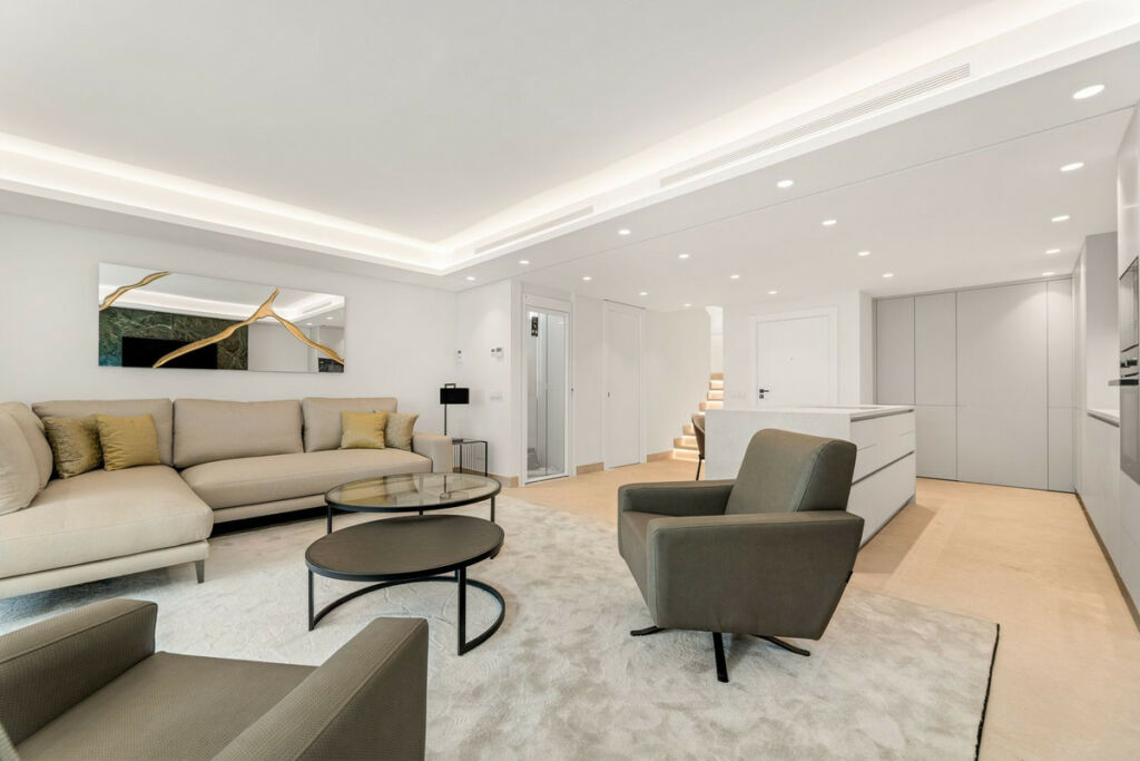 Townhouse New Golden Mile Málaga - image 24