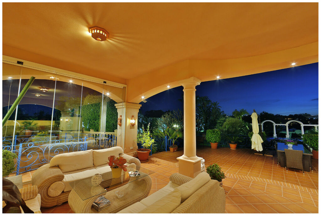 Detached Villa Nueva Andalucía Málaga - image 24