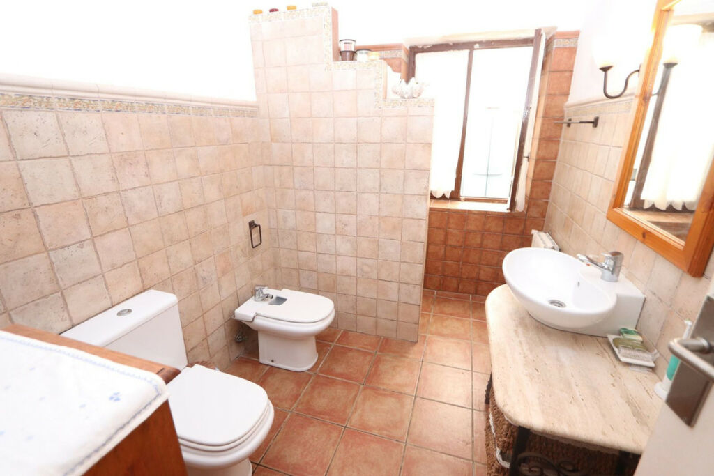 Detached Villa Cabo Roig Alicante - image 25