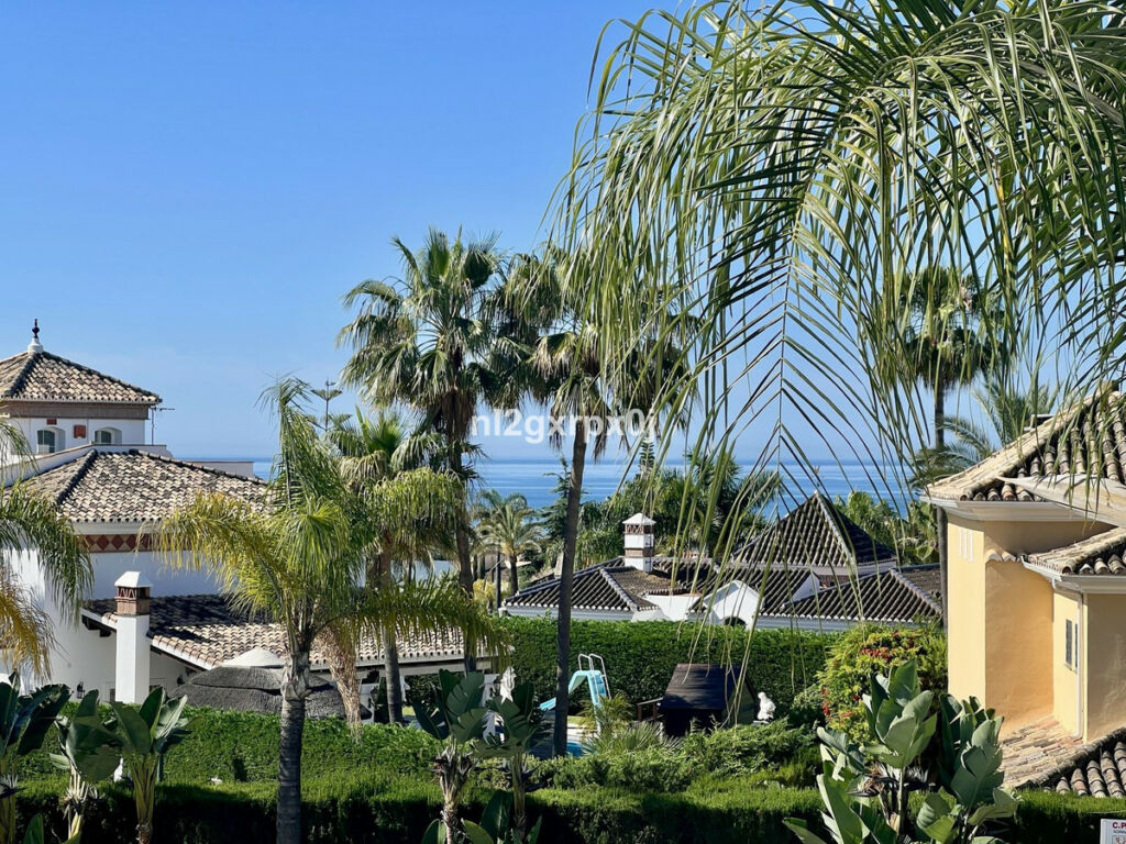 Middle Floor Apartment Bahía de Marbella Málaga - image 26
