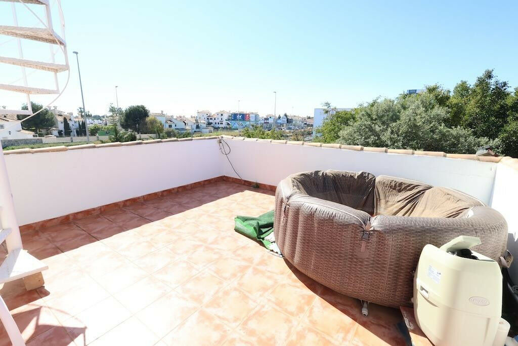 Detached Villa La Zenia Alicante - image 25