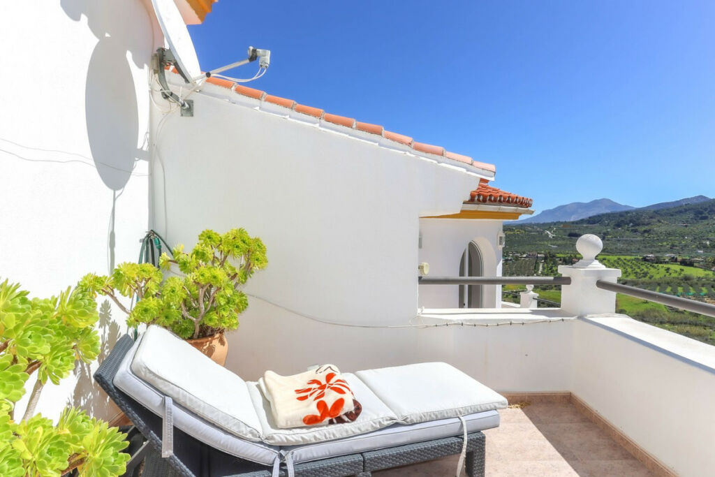 Townhouse Monda Málaga - image 25