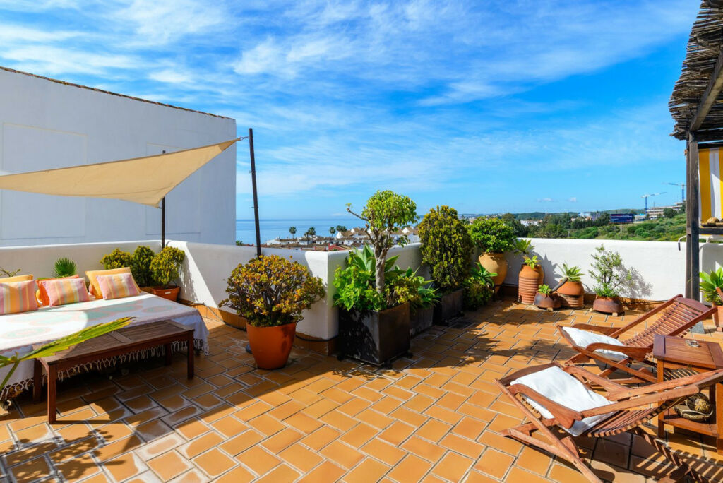 Middle Floor Apartment Estepona Málaga - image 25