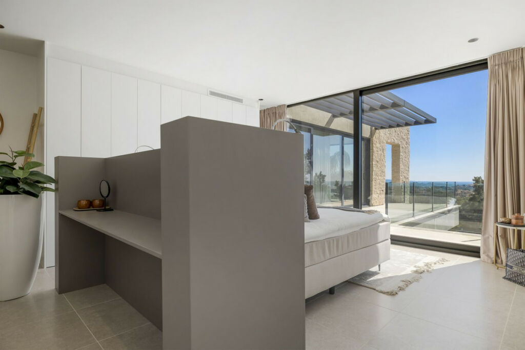 Detached Villa Benahavís Málaga - image 25