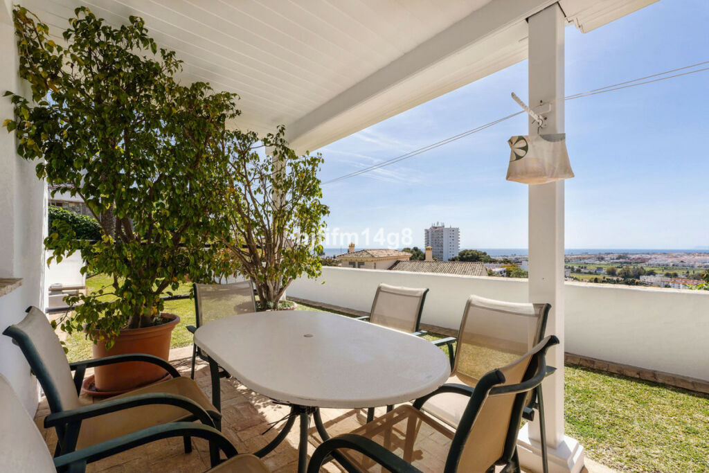 Detached Villa Nueva Andalucía Málaga - image 25