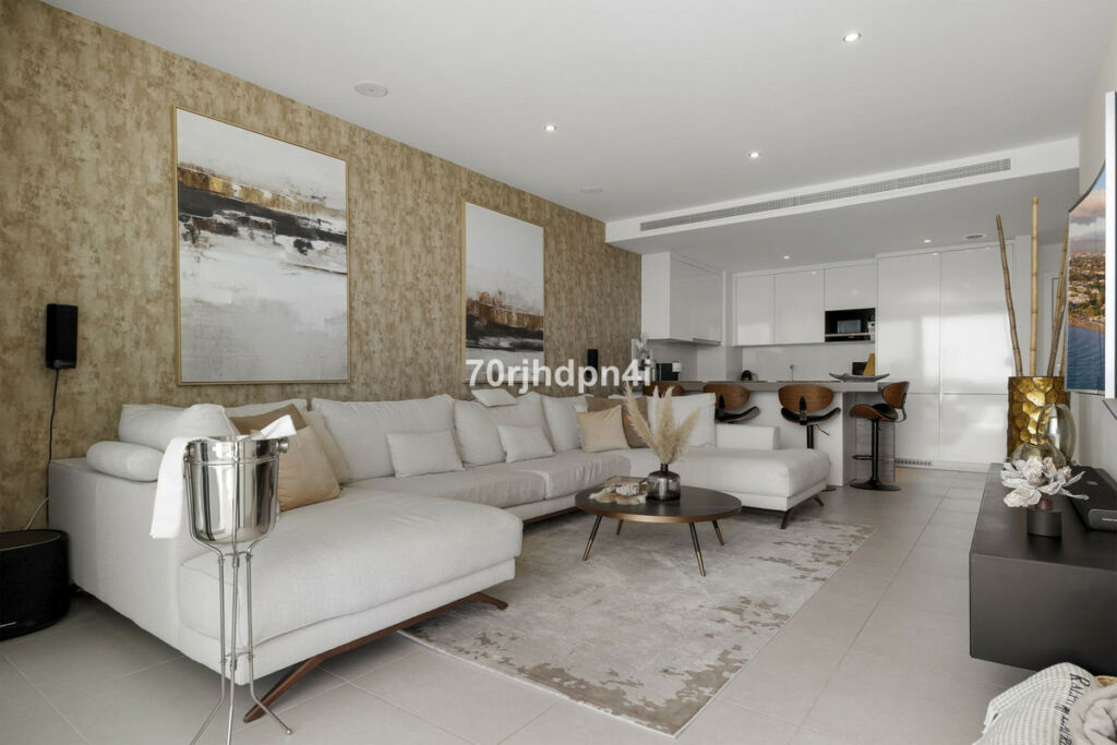 Middle Floor Apartment Estepona Málaga - image 25