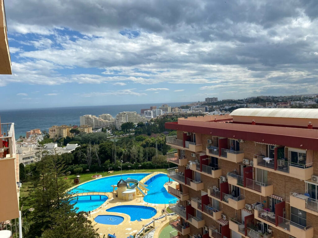 Middle Floor Apartment Benalmadena Málaga - image 24