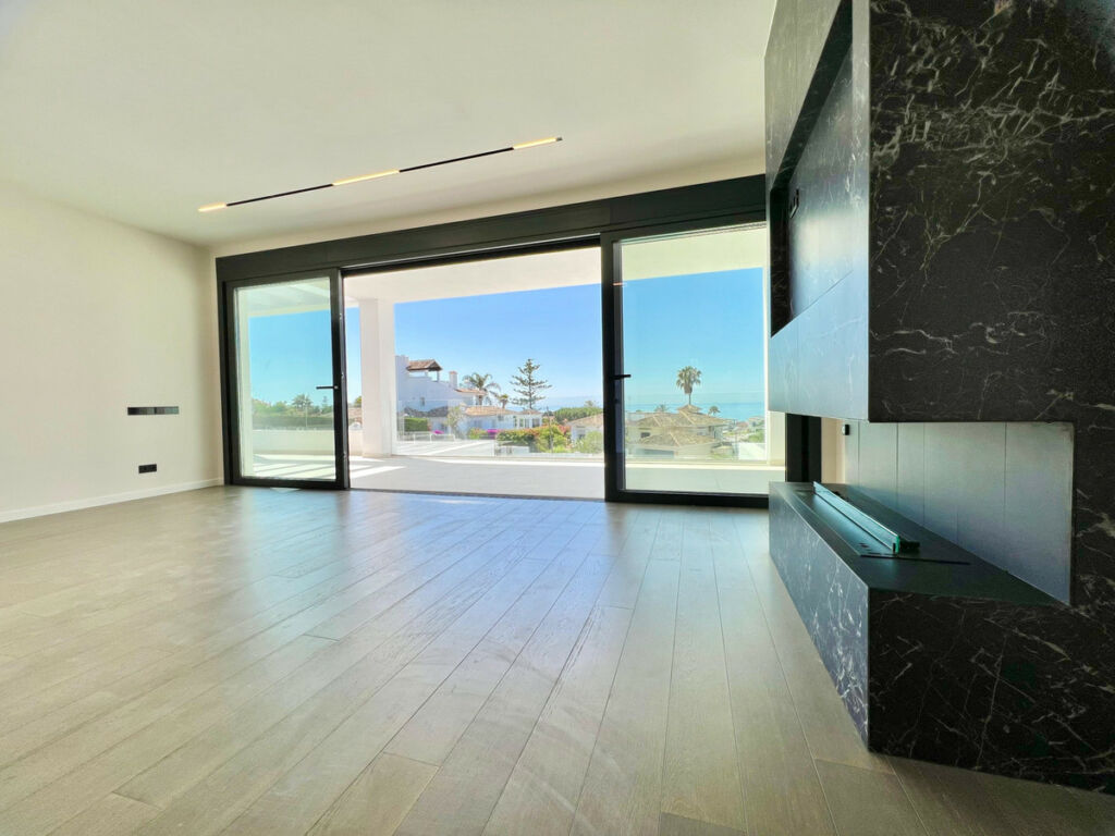 Detached Villa Marbella Málaga - image 25