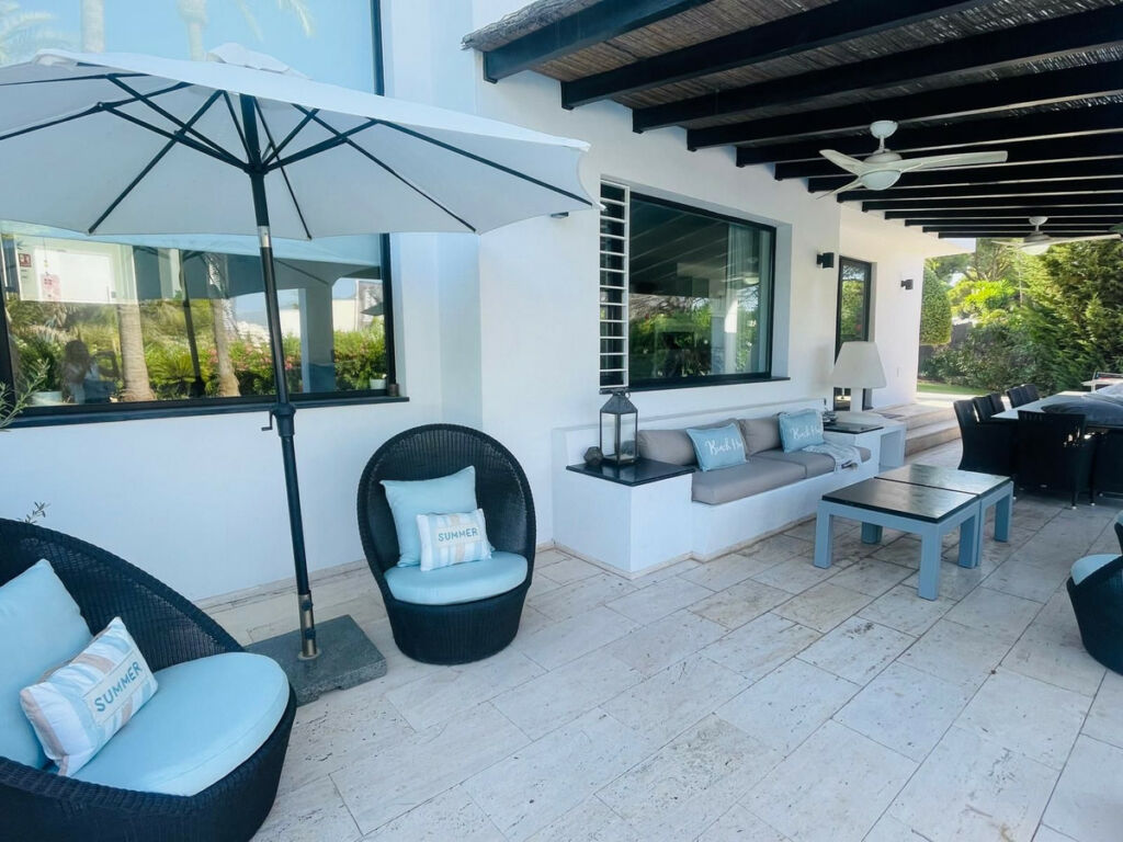 Detached Villa Nueva Andalucía Málaga - image 25