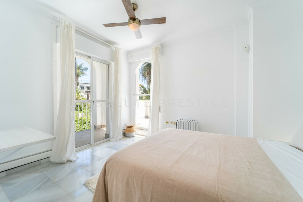Detached Villa Nueva Andalucía Málaga - image 25