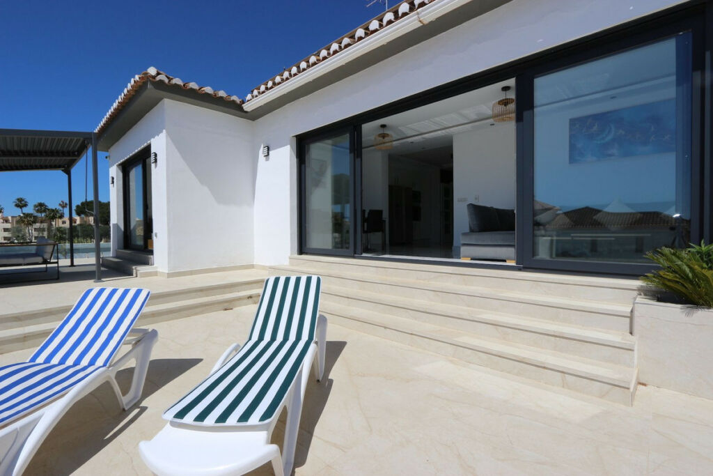 Detached Villa Riviera del Sol Málaga - image 23