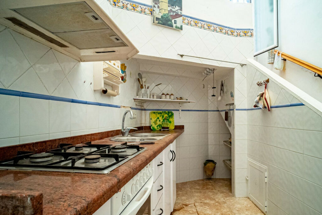 Townhouse Bolulla Alicante - image 3