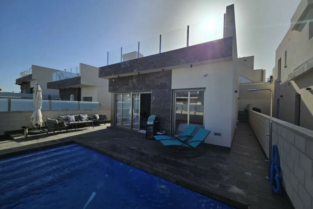 Detached Villa Villamartin Alicante - image 26