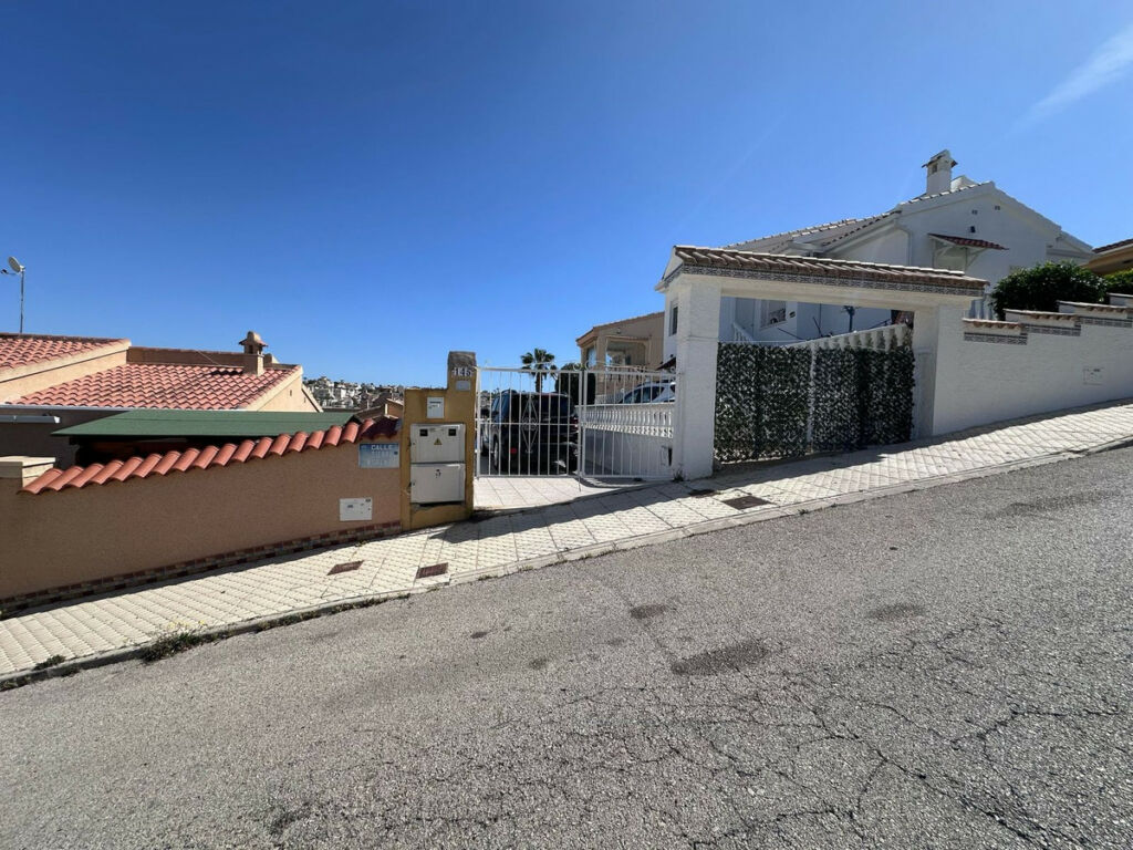 Detached Villa Ciudad Quesada Alicante - image 26